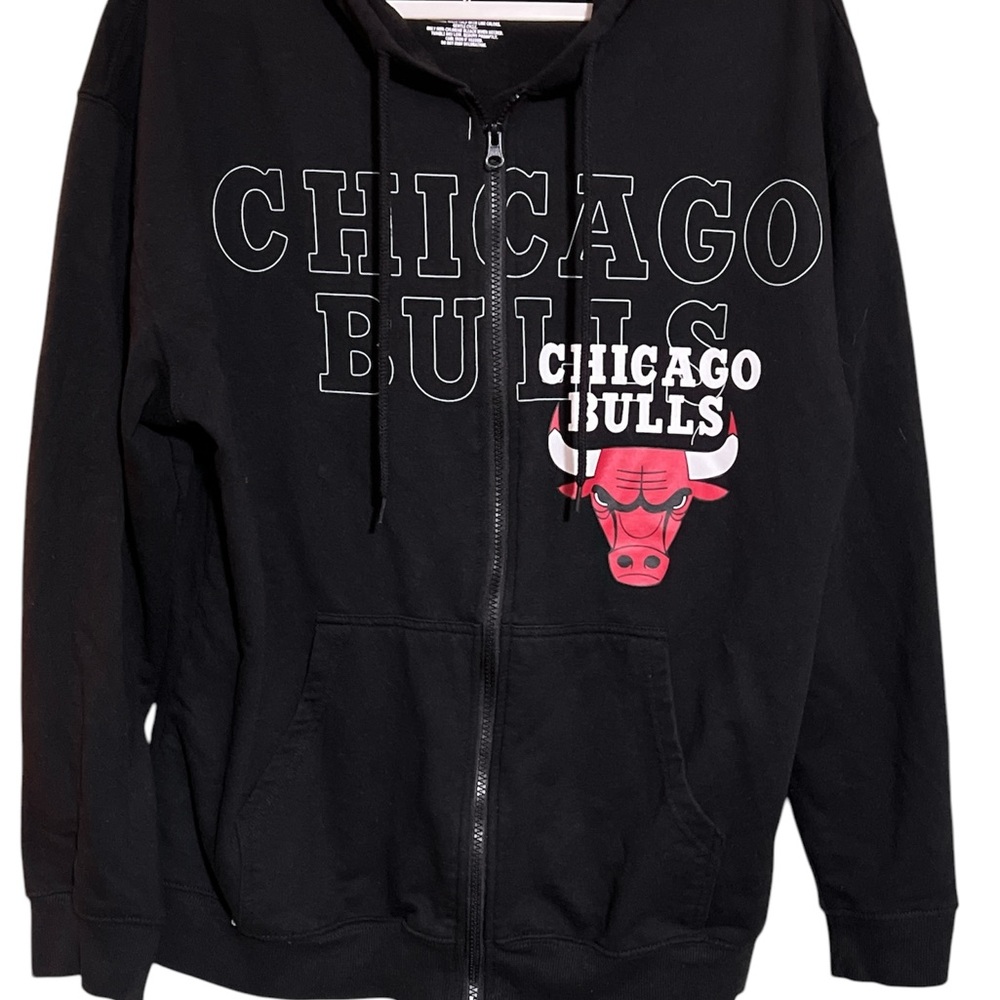 NBA Chicago Bulls Black and Red Zip-Up Hoodie